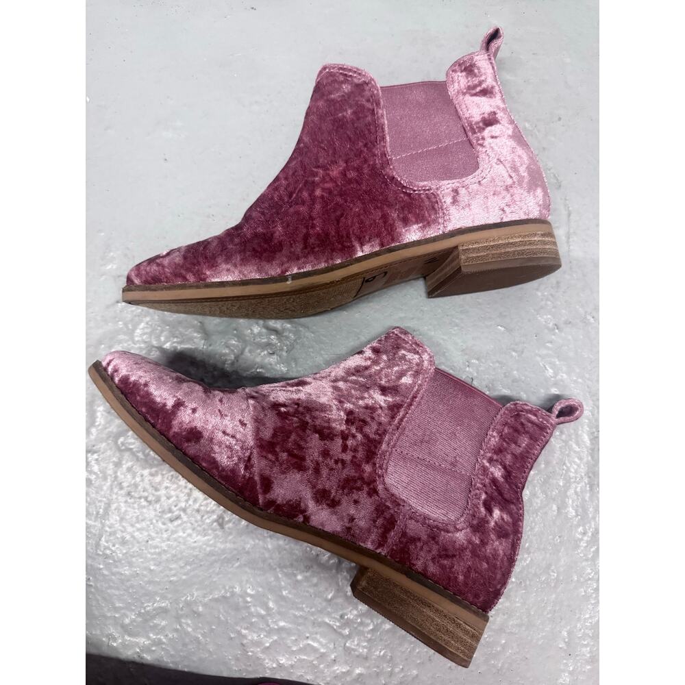 TOMS crushed velvet Ella chelsea pink mauve soft spring pull on booties boots - Picture 2 of 11